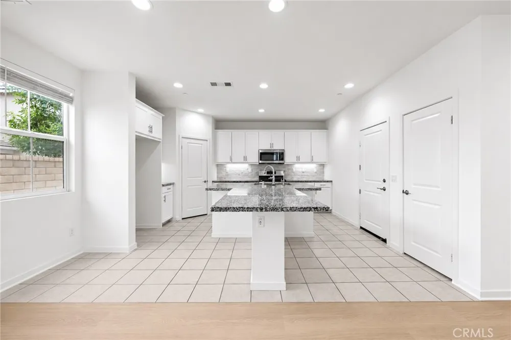 2960 E Merritt Paseo Ontario, CA 91761