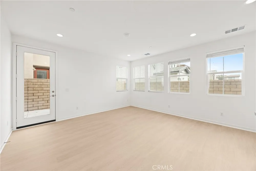 2960 E Merritt Paseo Ontario, CA 91761