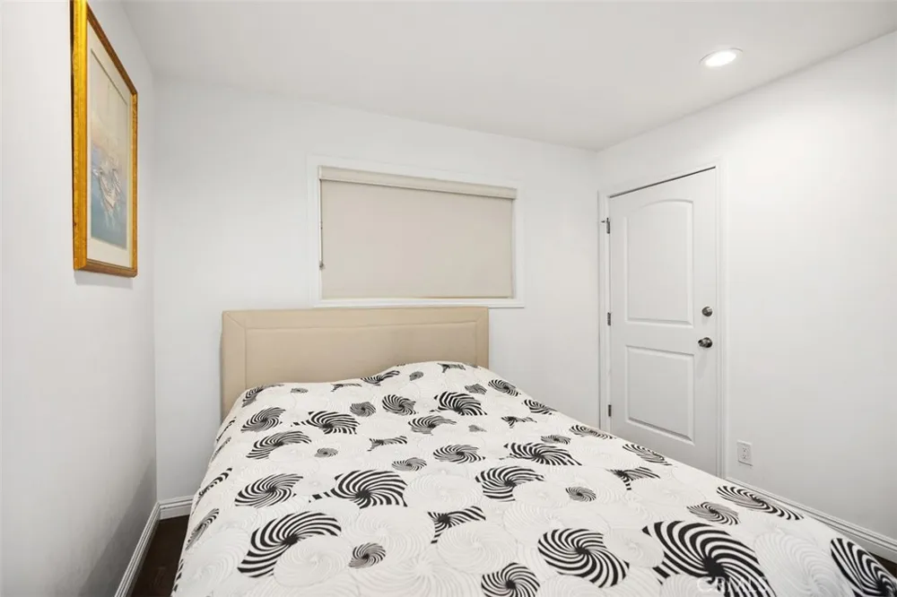 17075 S Pacific Avenue Sunset Beach, CA 90742