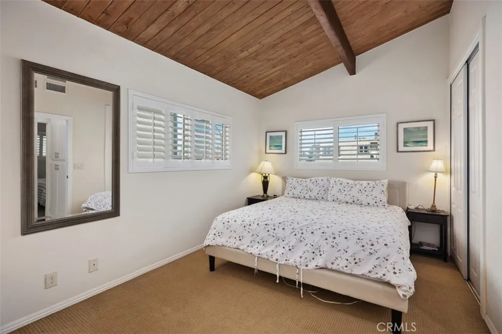 17075 S Pacific Avenue Sunset Beach, CA 90742