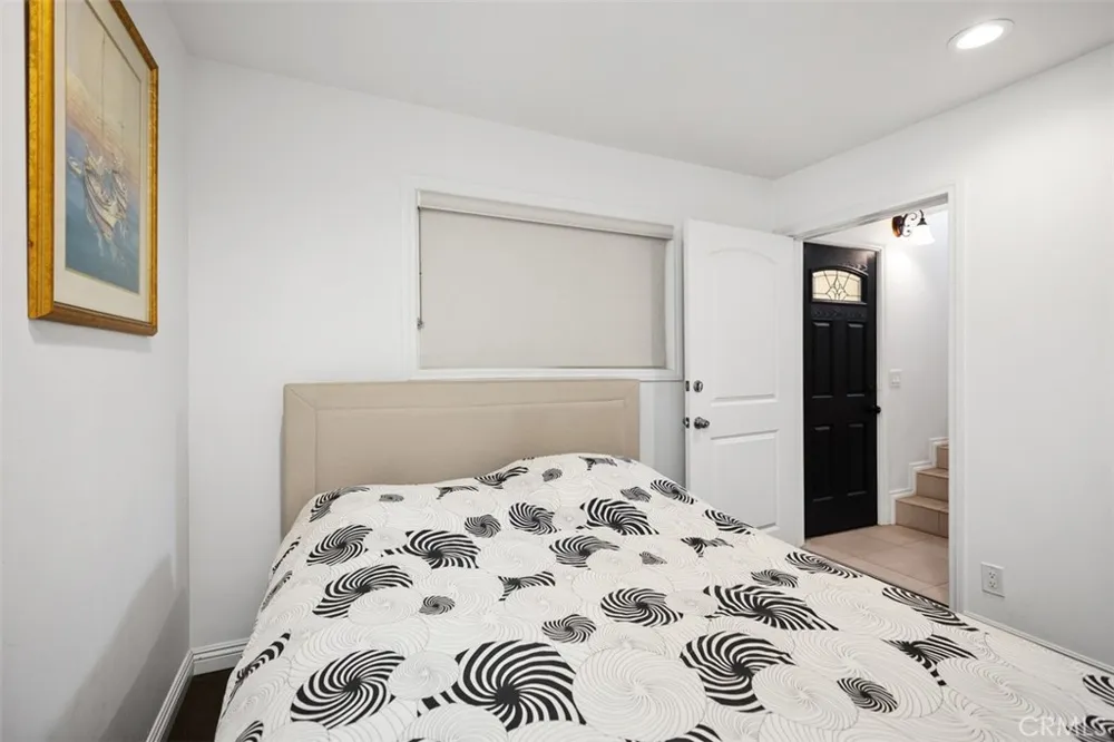 17075 S Pacific Avenue Sunset Beach, CA 90742