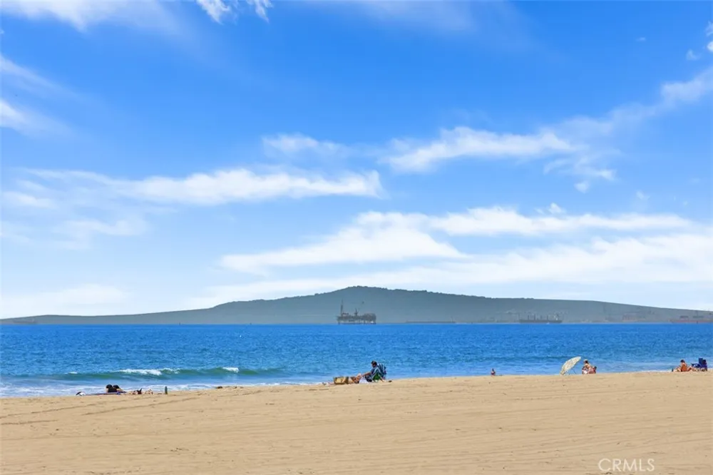 17075 S Pacific Avenue Sunset Beach, CA 90742