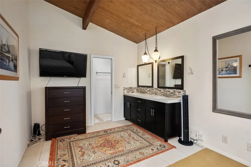 17075 S Pacific Avenue Sunset Beach, CA 90742
