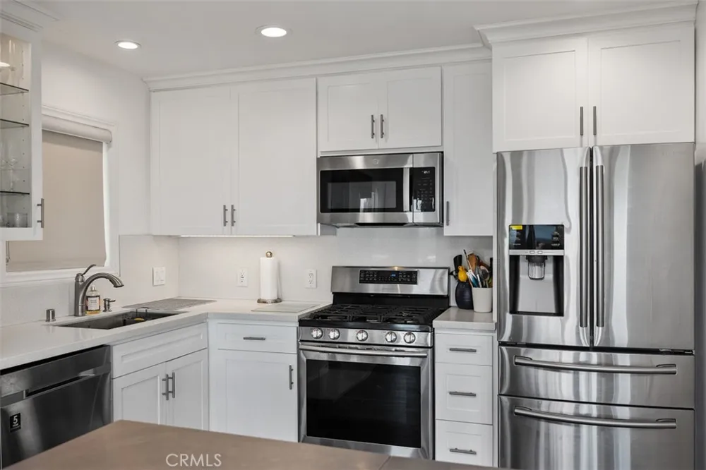 17075 S Pacific Avenue Sunset Beach, CA 90742