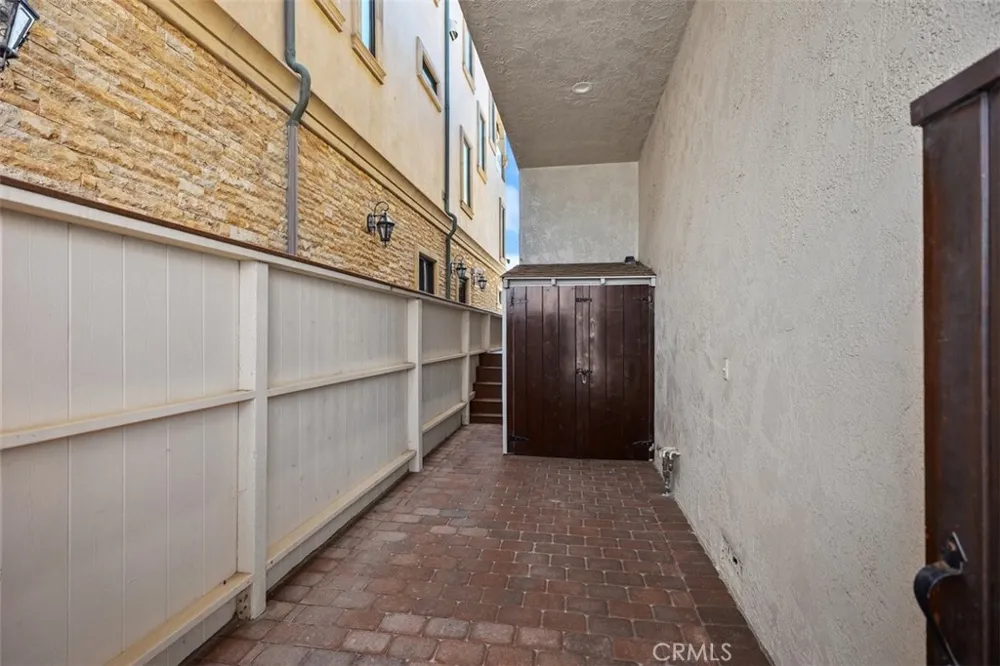 17075 S Pacific Avenue Sunset Beach, CA 90742