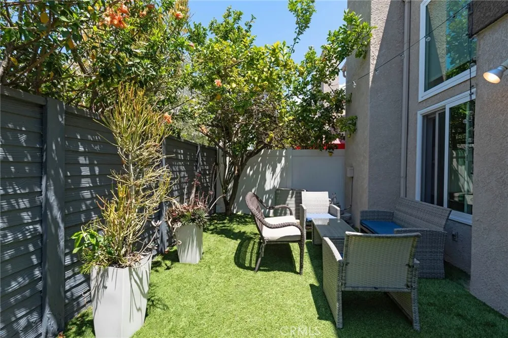 543 Victoria #M Costa Mesa, CA 92627