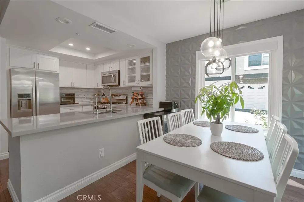 543 Victoria #M Costa Mesa, CA 92627