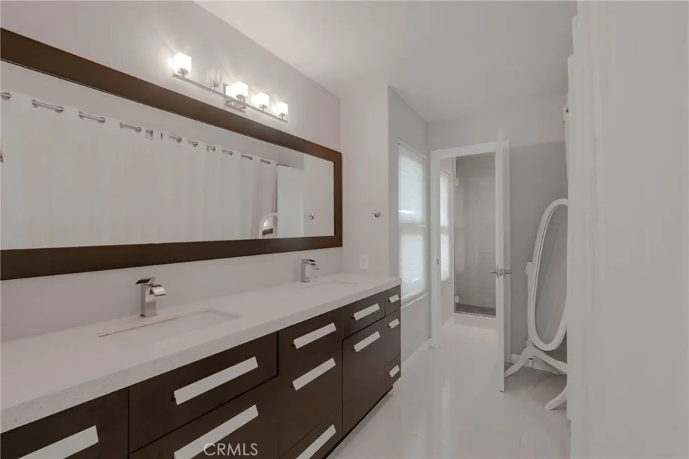 543 Victoria #M Costa Mesa, CA 92627