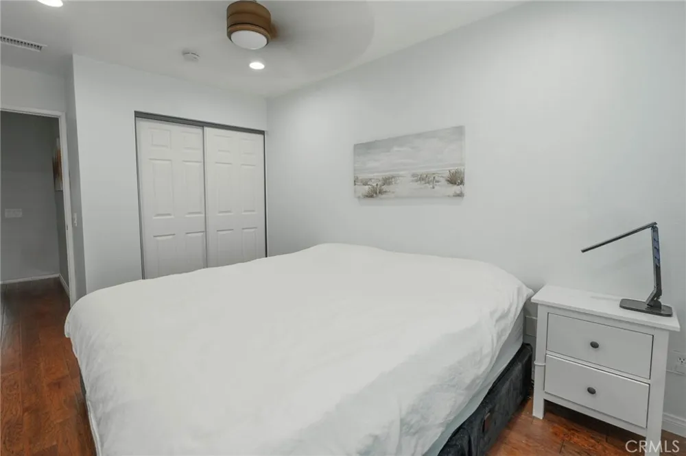 543 Victoria #M Costa Mesa, CA 92627