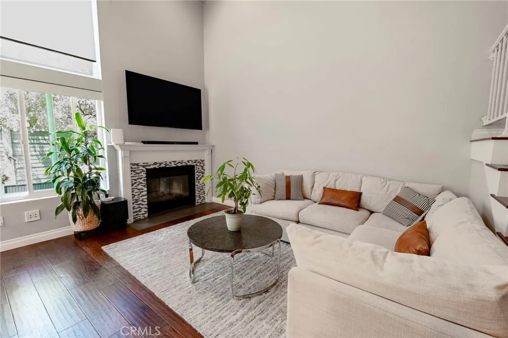 543 Victoria #M Costa Mesa, CA 92627