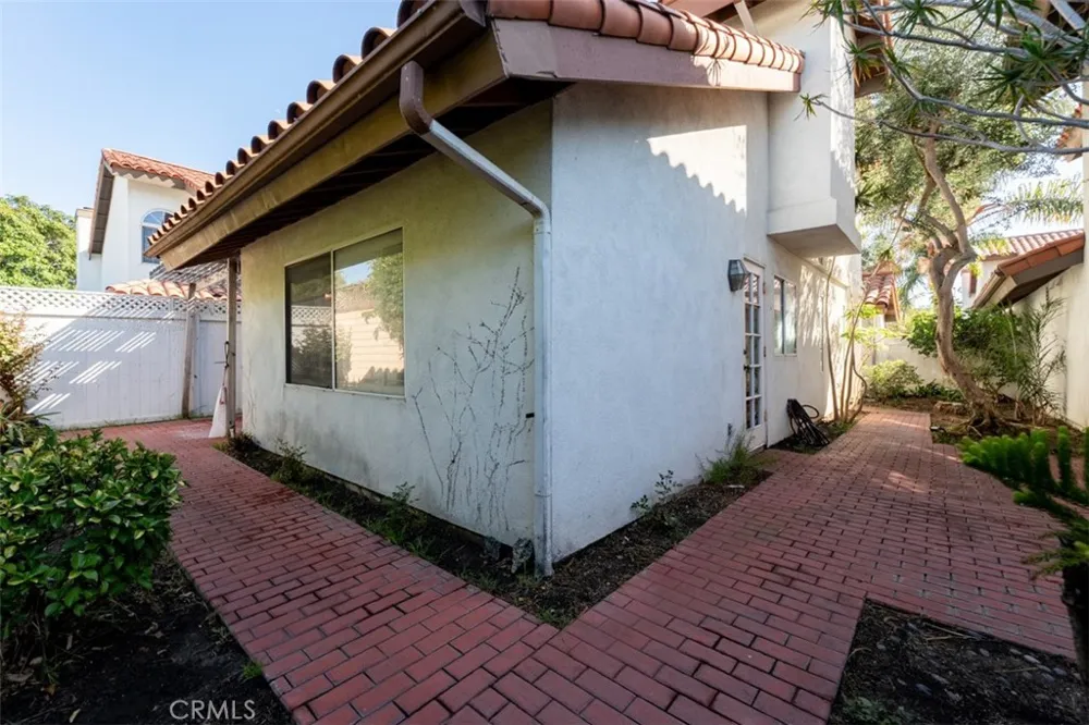 106 Del Gado Road San Clemente, CA 92672