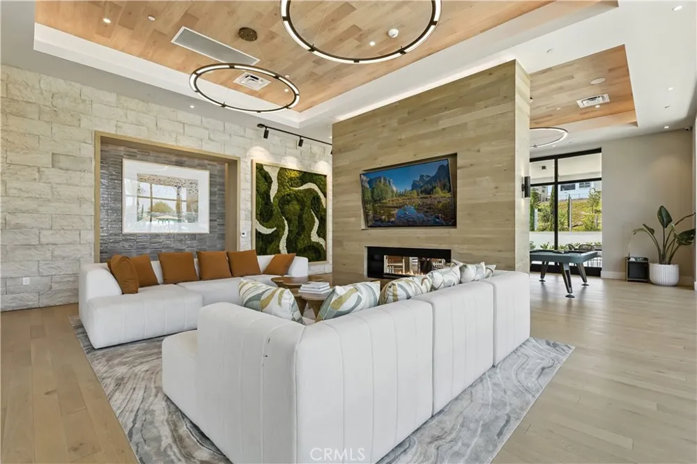 2445 Liv Way Montebello, CA 90640