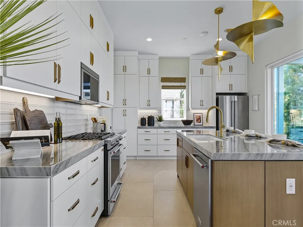 2445 Liv Way Montebello, CA 90640