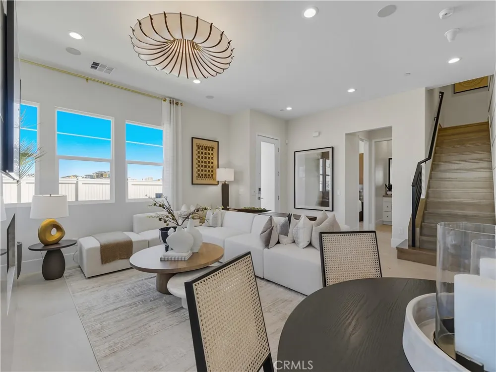 2445 Liv Way Montebello, CA 90640