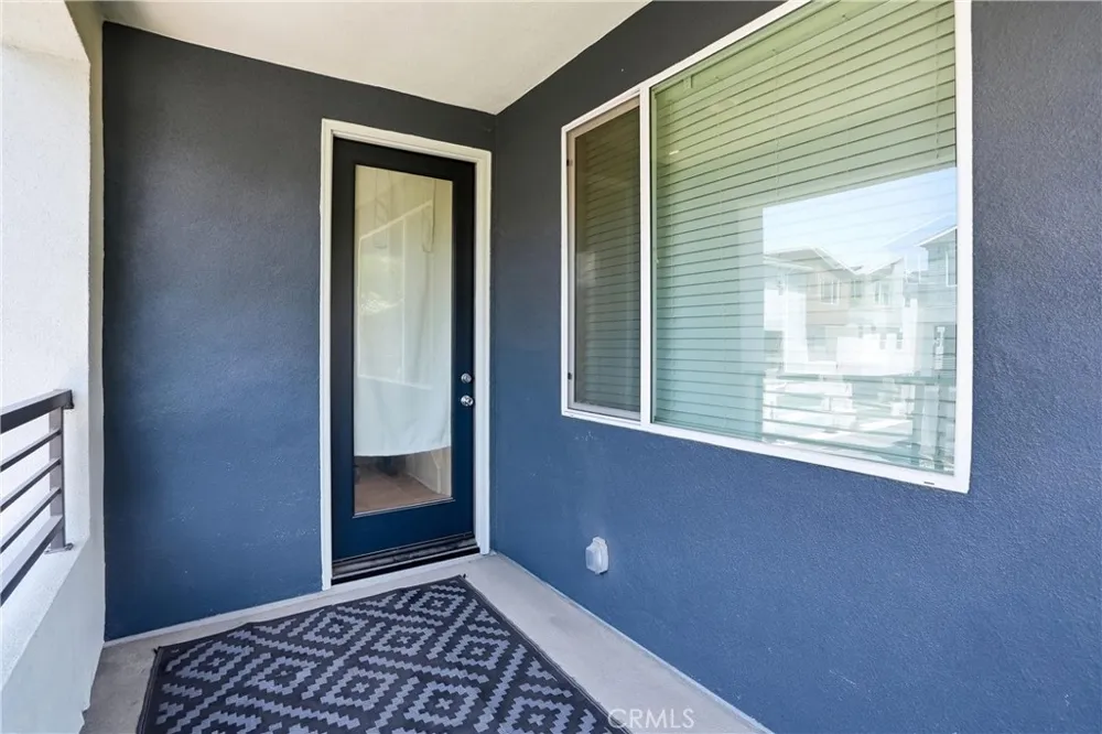 916 E 3RD ST Santa Ana, CA 92701