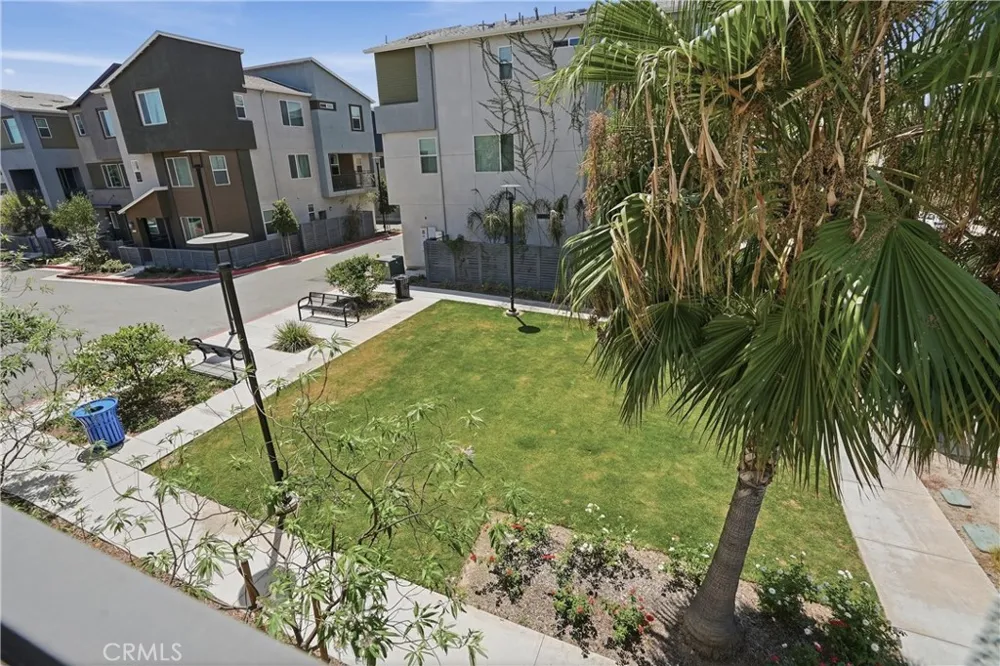 916 E 3RD ST Santa Ana, CA 92701