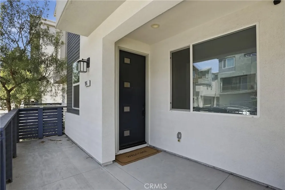 916 E 3RD ST Santa Ana, CA 92701