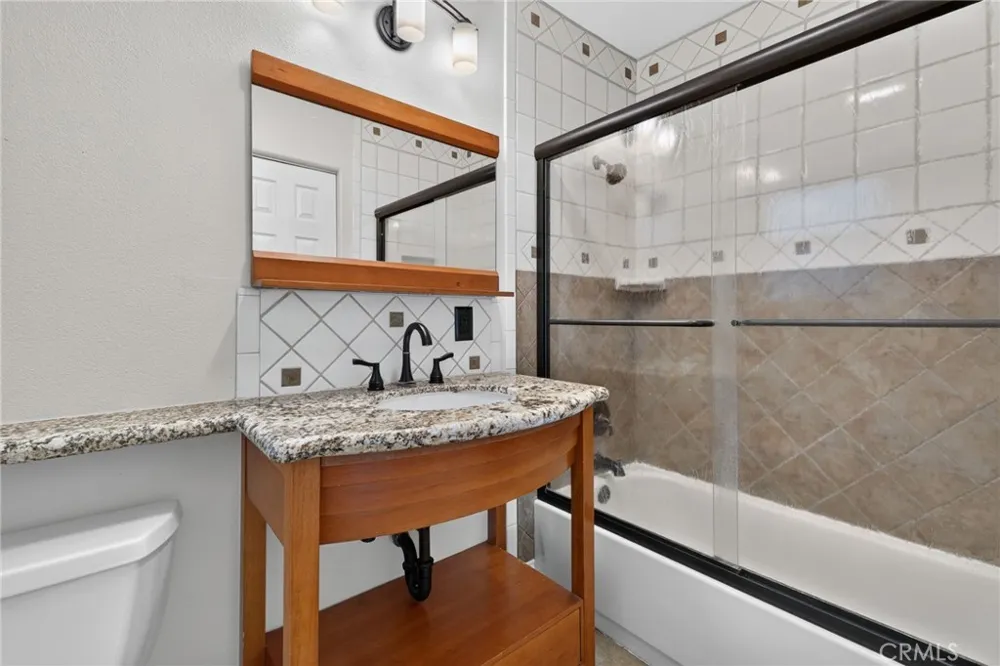 5051 Sisson Drive Huntington Beach, CA 92649