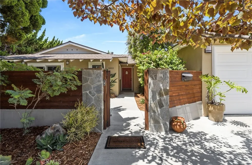 5051 Sisson Drive Huntington Beach, CA 92649