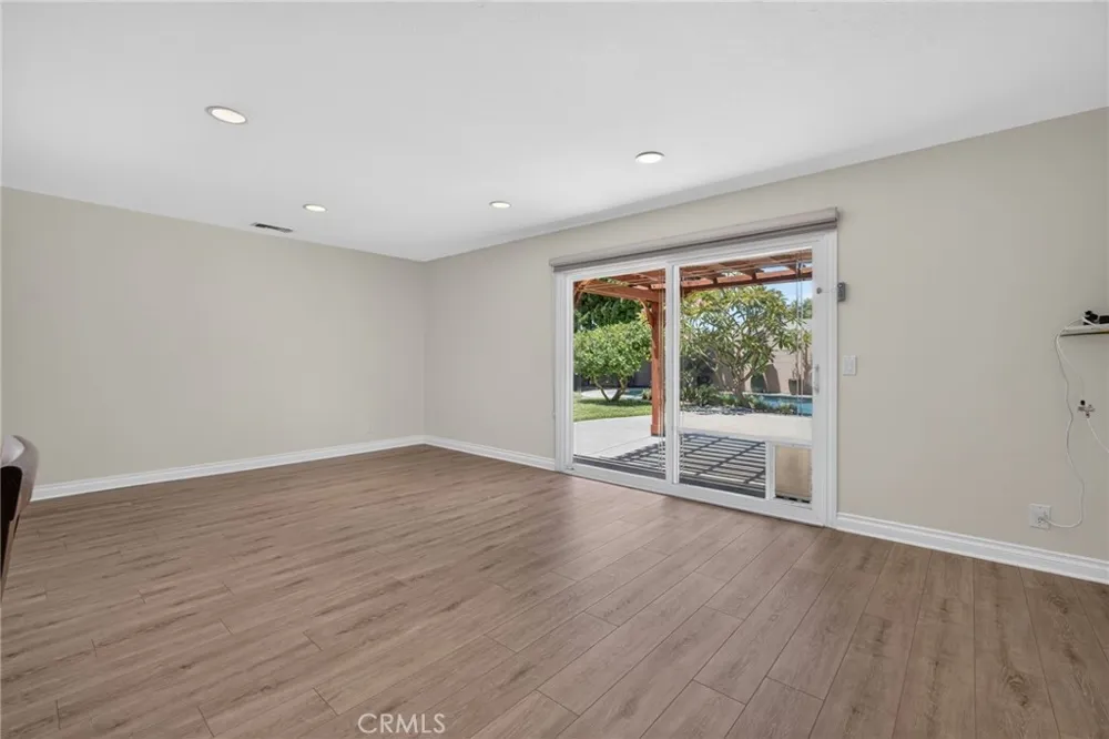 5051 Sisson Drive Huntington Beach, CA 92649
