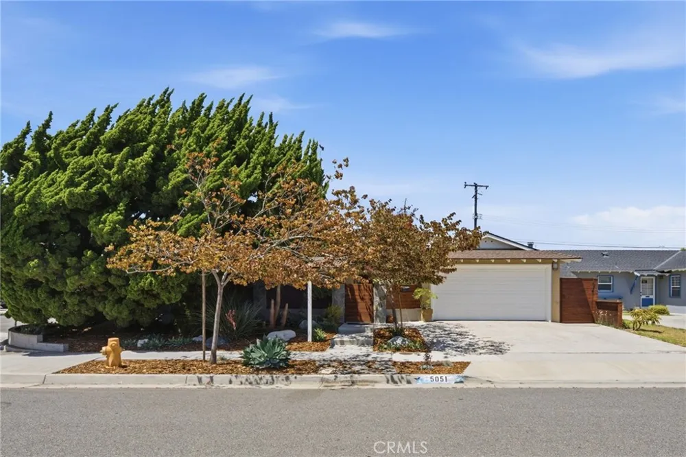 5051 Sisson Drive Huntington Beach, CA 92649