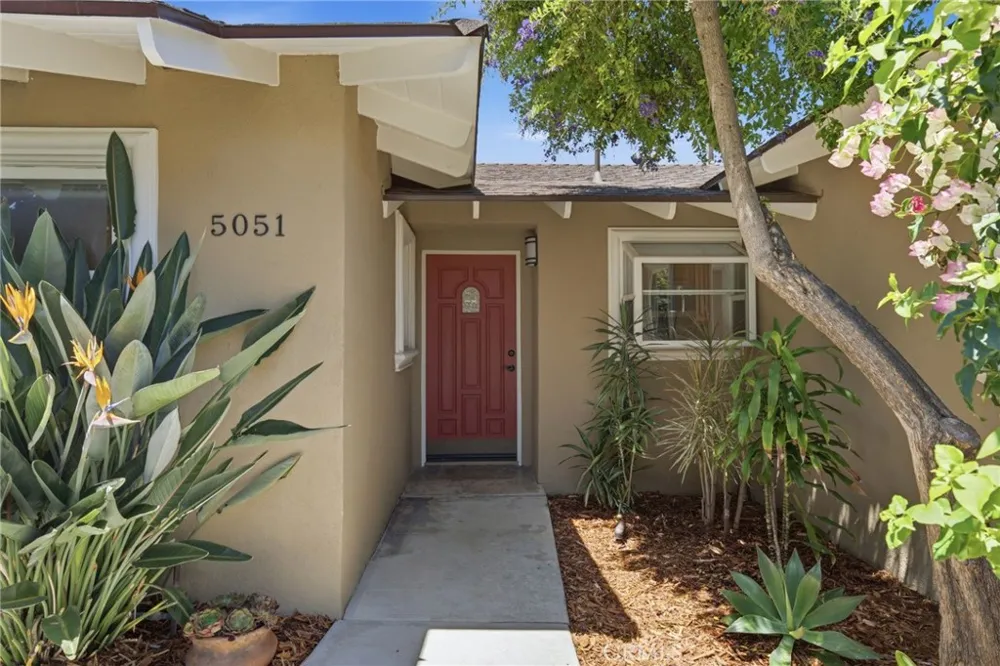 5051 Sisson Drive Huntington Beach, CA 92649
