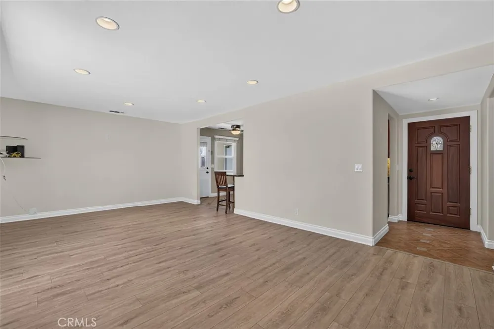 5051 Sisson Drive Huntington Beach, CA 92649