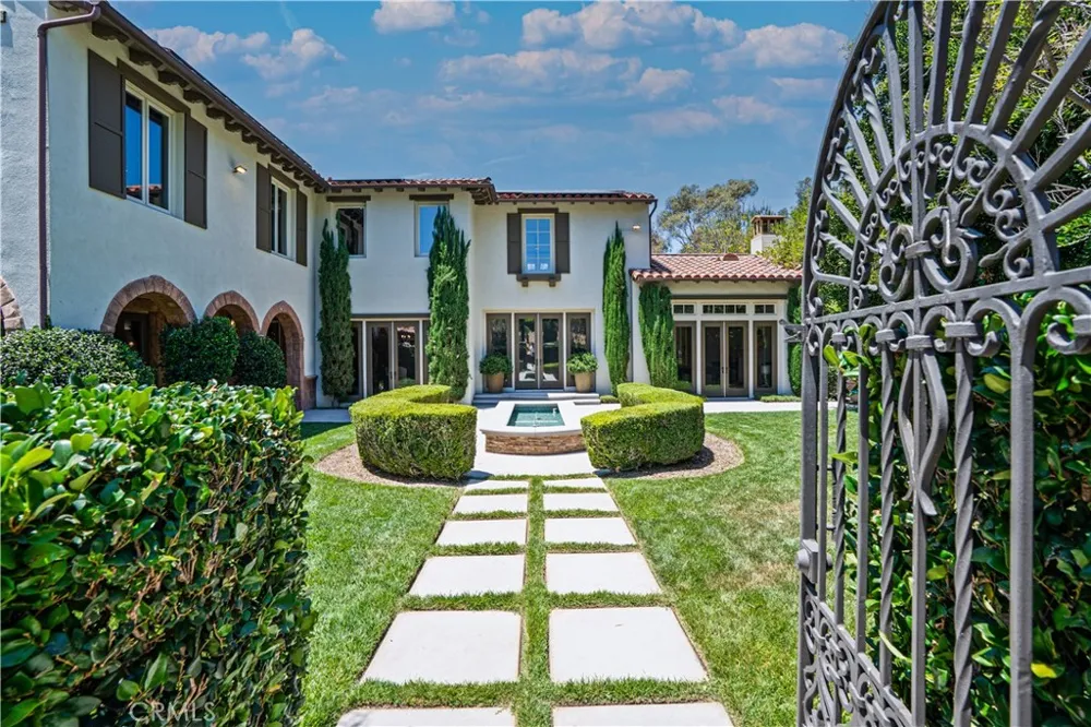 11284 Amberdale Drive Tustin, CA 92782