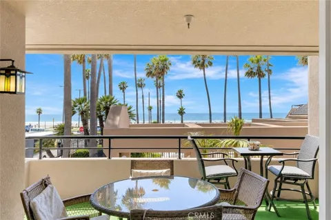 1200 Pacific Coast Highway #209