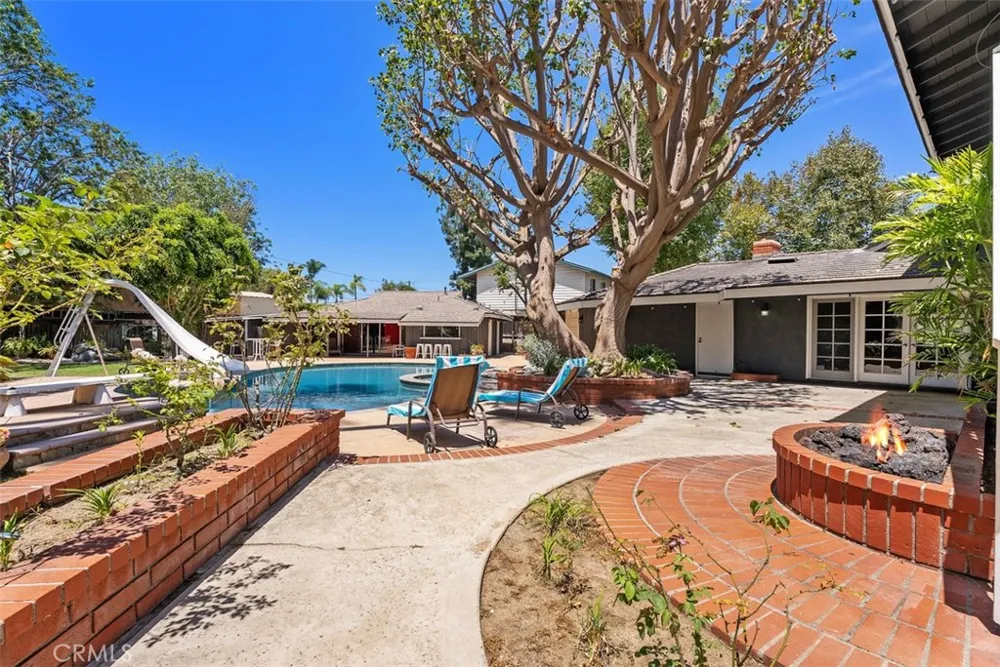 1632 SE Skyline Drive North Tustin, CA 92705