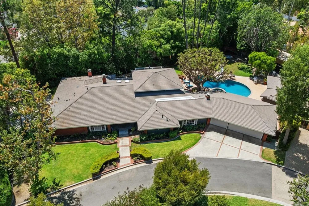 1632 SE Skyline Drive North Tustin, CA 92705