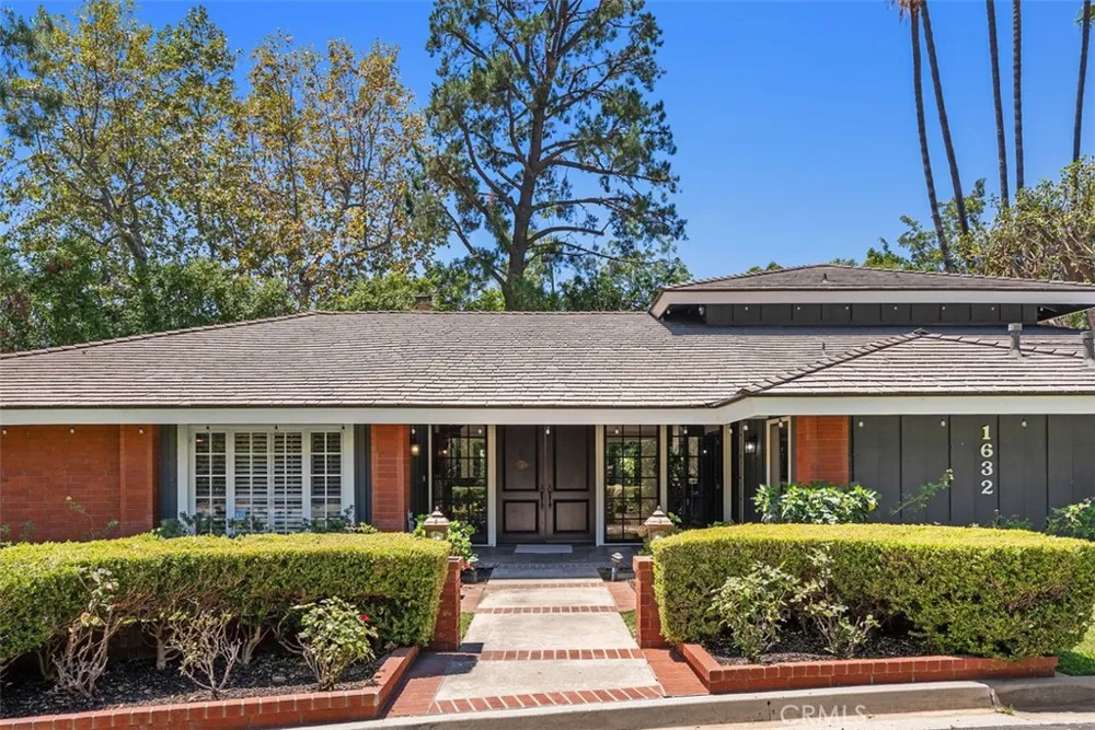 1632 SE Skyline Drive North Tustin, CA 92705