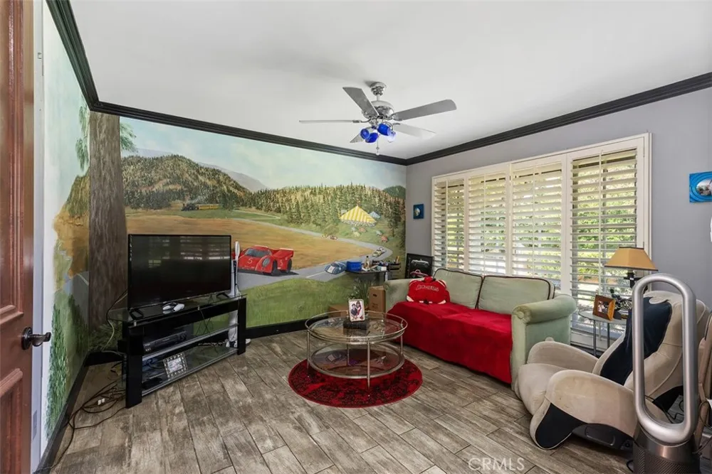 1632 SE Skyline Drive North Tustin, CA 92705