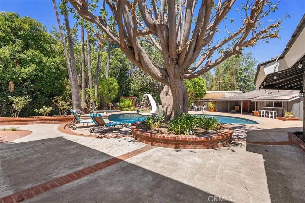 1632 SE Skyline Drive North Tustin, CA 92705