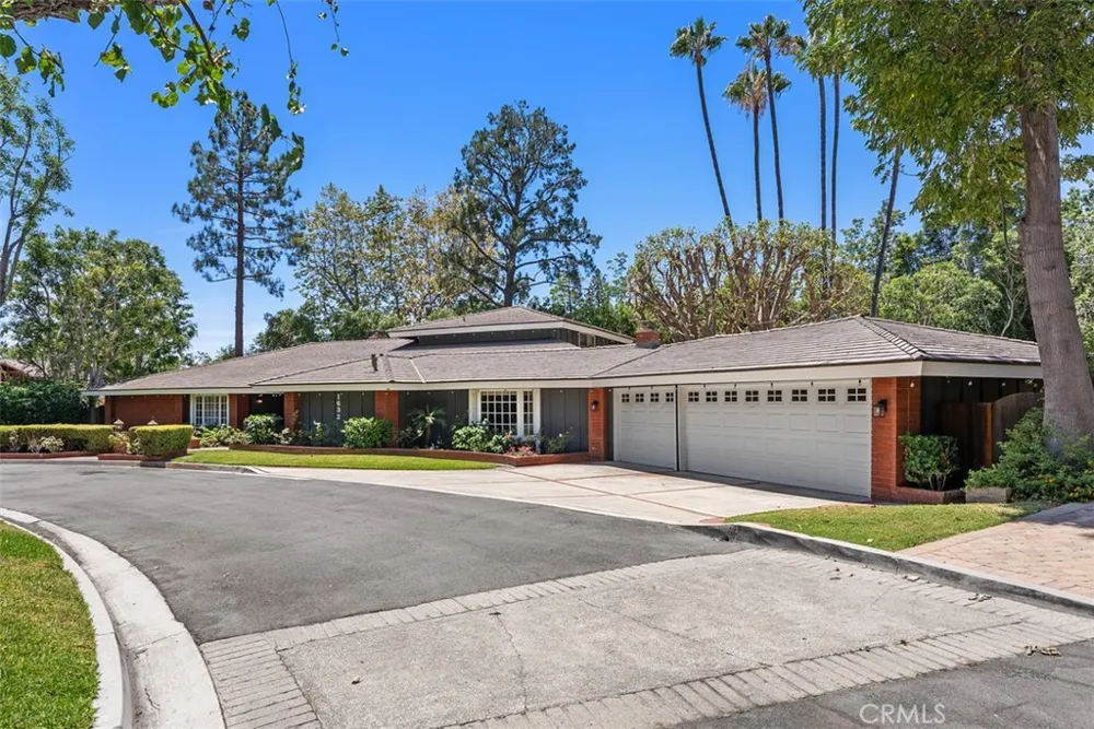 1632 SE Skyline Drive North Tustin, CA 92705
