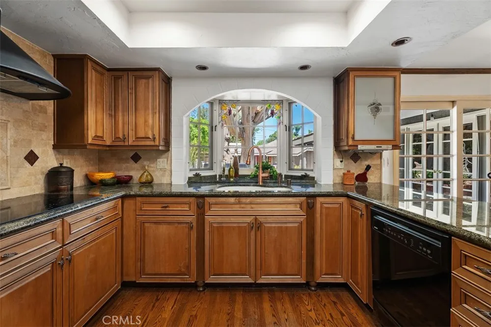 1632 SE Skyline Drive North Tustin, CA 92705