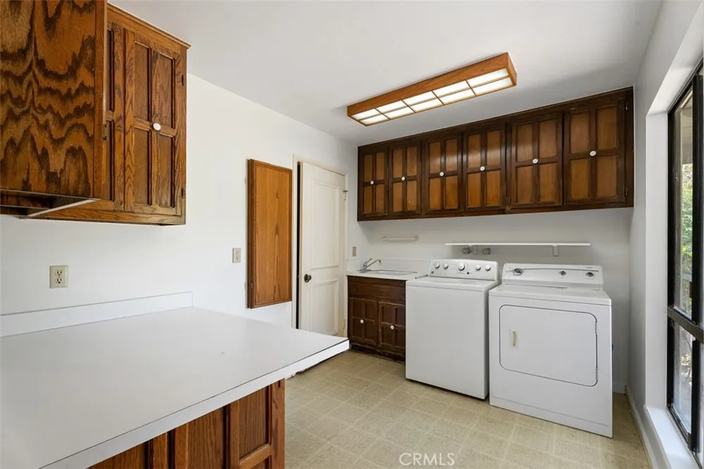 1632 SE Skyline Drive North Tustin, CA 92705
