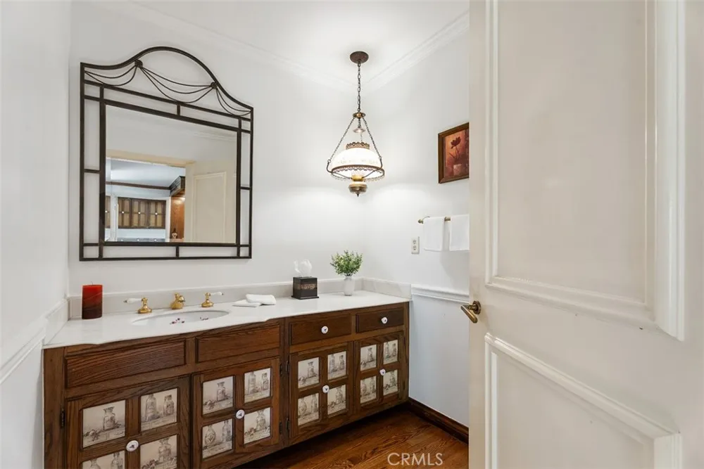 1632 SE Skyline Drive North Tustin, CA 92705
