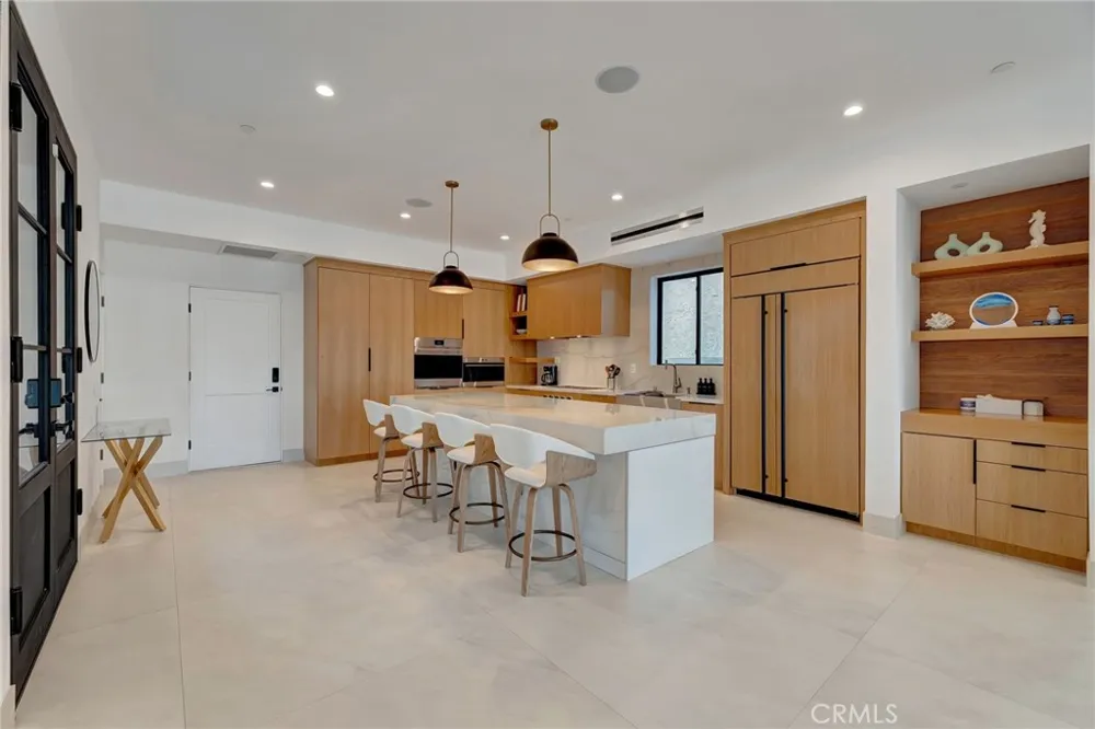 203 Indianapolis Avenue Huntington Beach, CA 92648