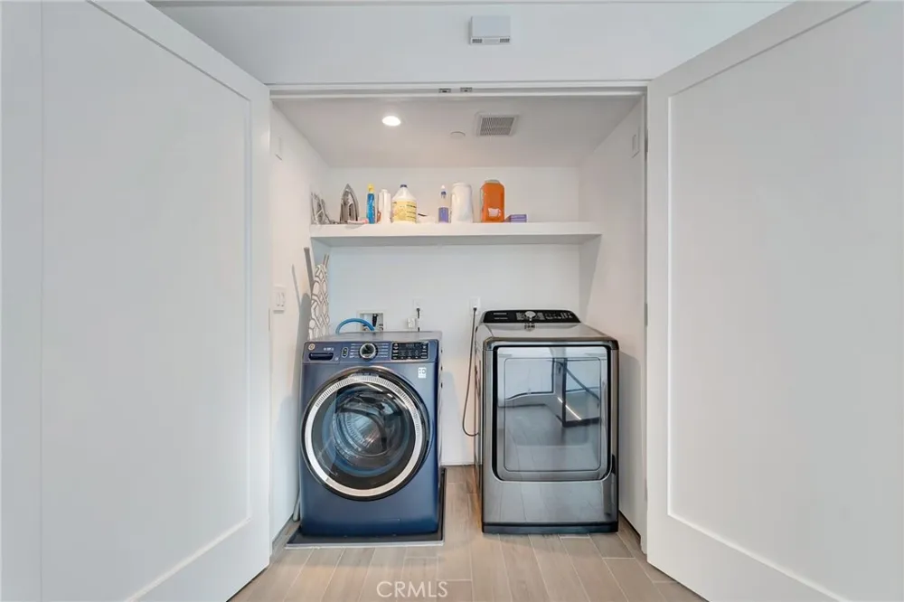 203 Indianapolis Avenue Huntington Beach, CA 92648