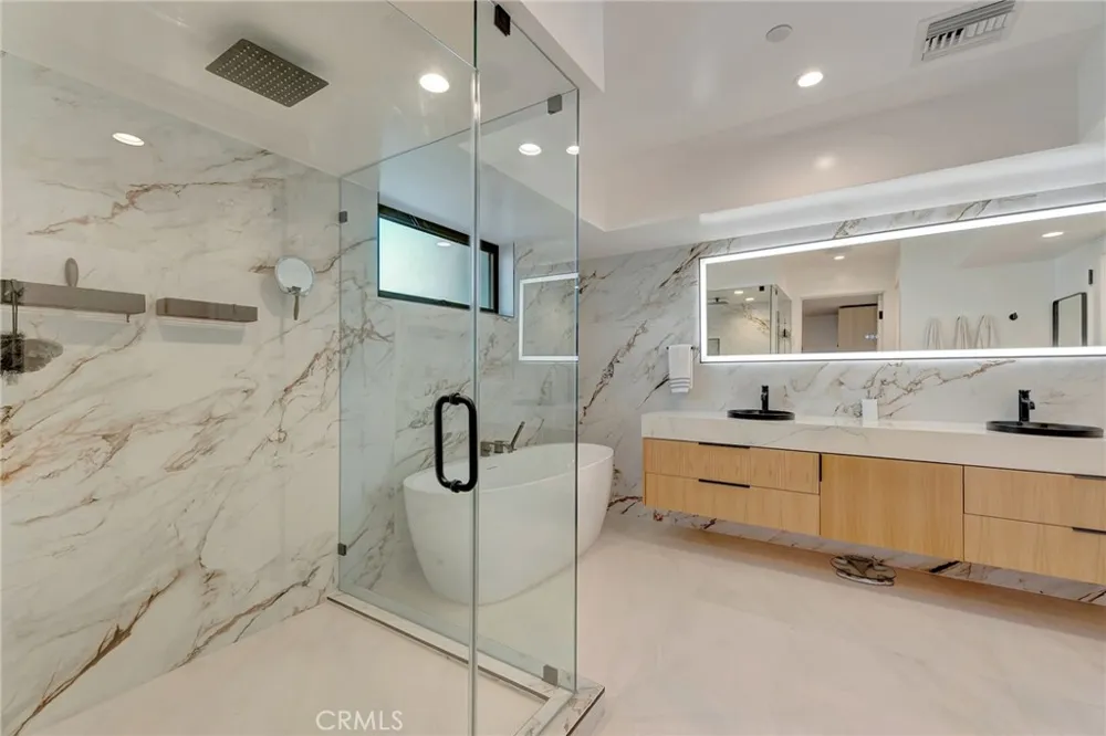 203 Indianapolis Avenue Huntington Beach, CA 92648