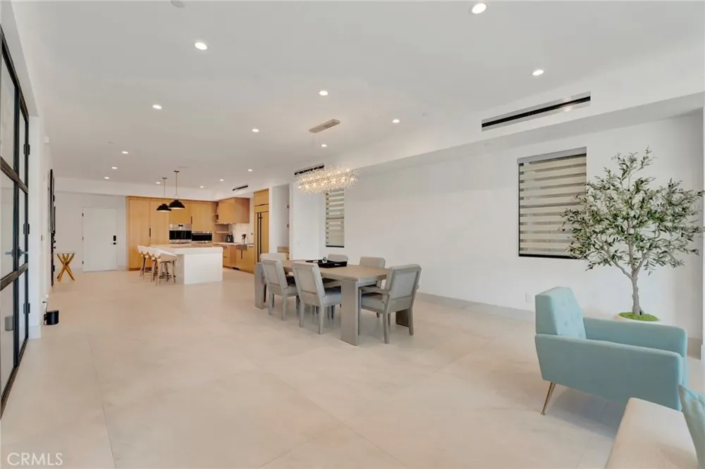 203 Indianapolis Avenue Huntington Beach, CA 92648