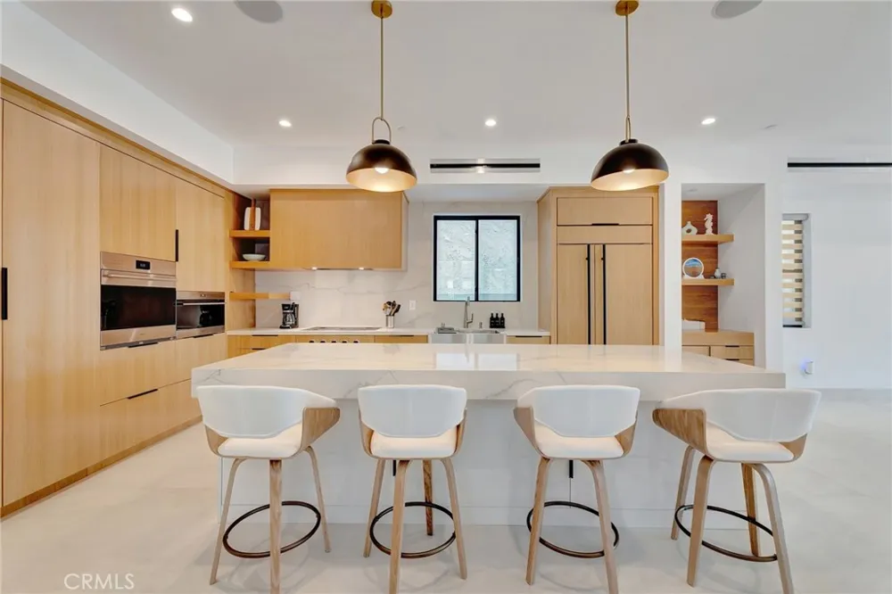 203 Indianapolis Avenue Huntington Beach, CA 92648