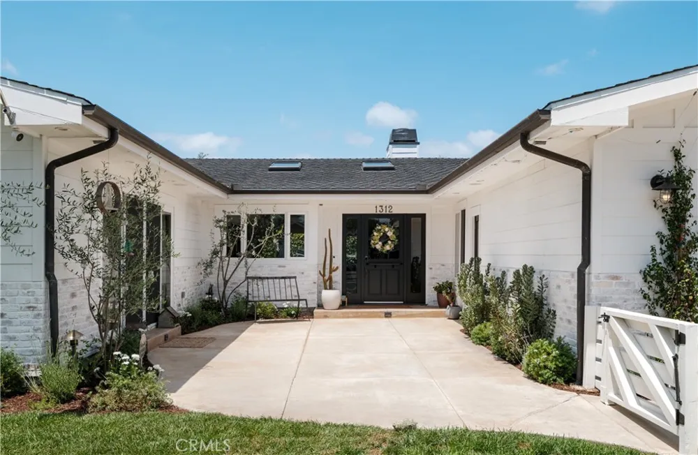 1312 Nottingham Road Newport Beach, CA 92660
