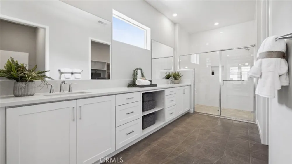 24553 Camino Canoa Valencia, CA 91354