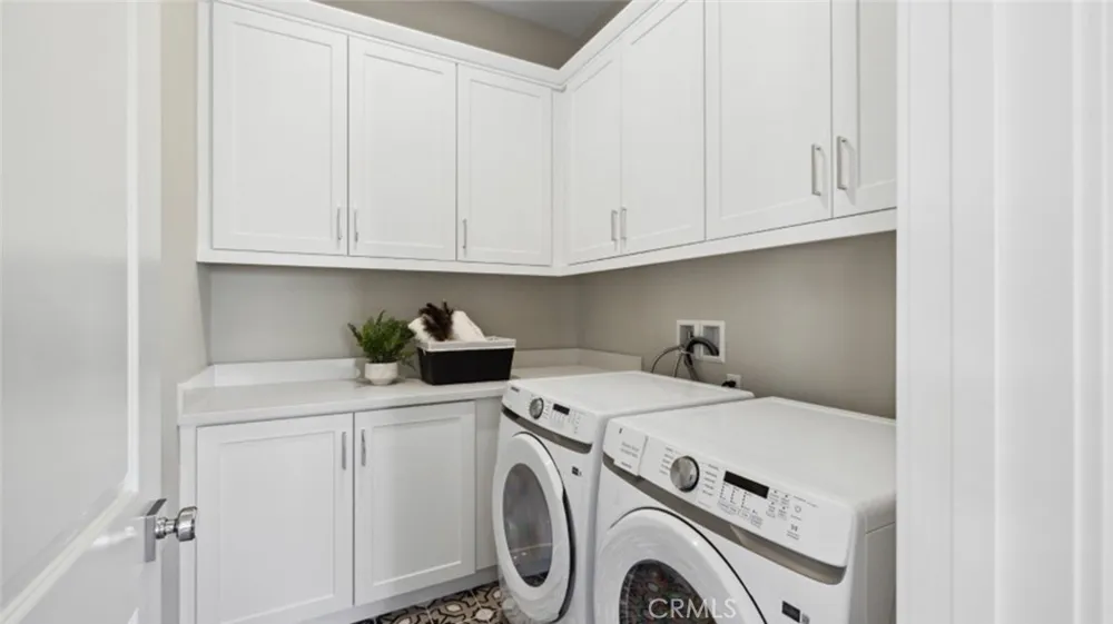 24553 Camino Canoa Valencia, CA 91354