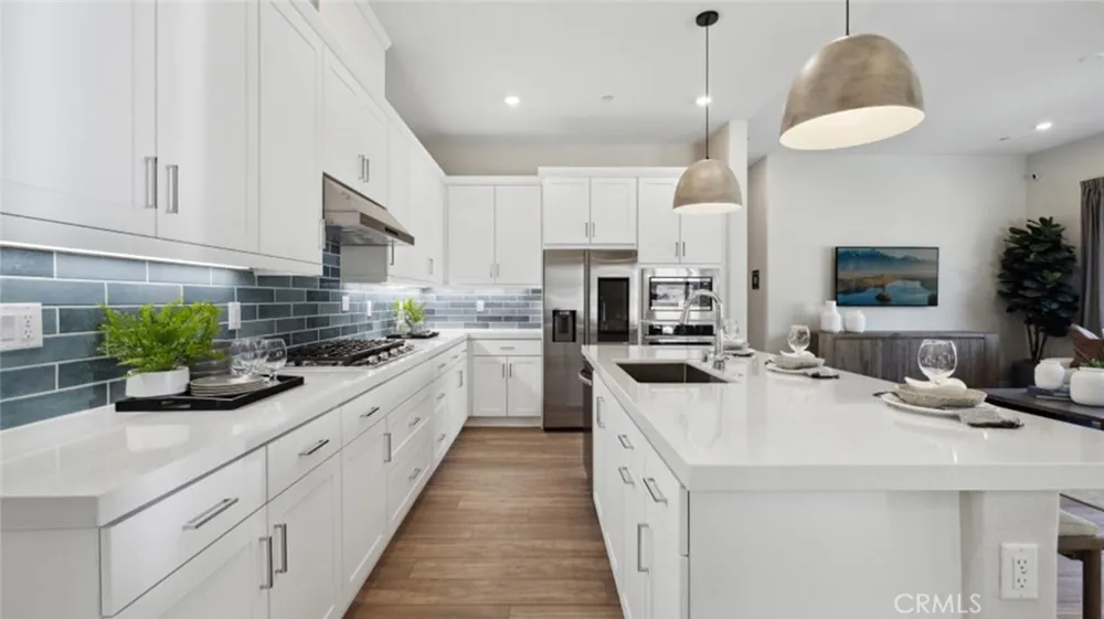 24553 Camino Canoa Valencia, CA 91354