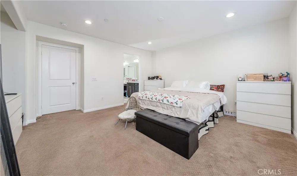 11905 Nixon Whittier, CA 90601
