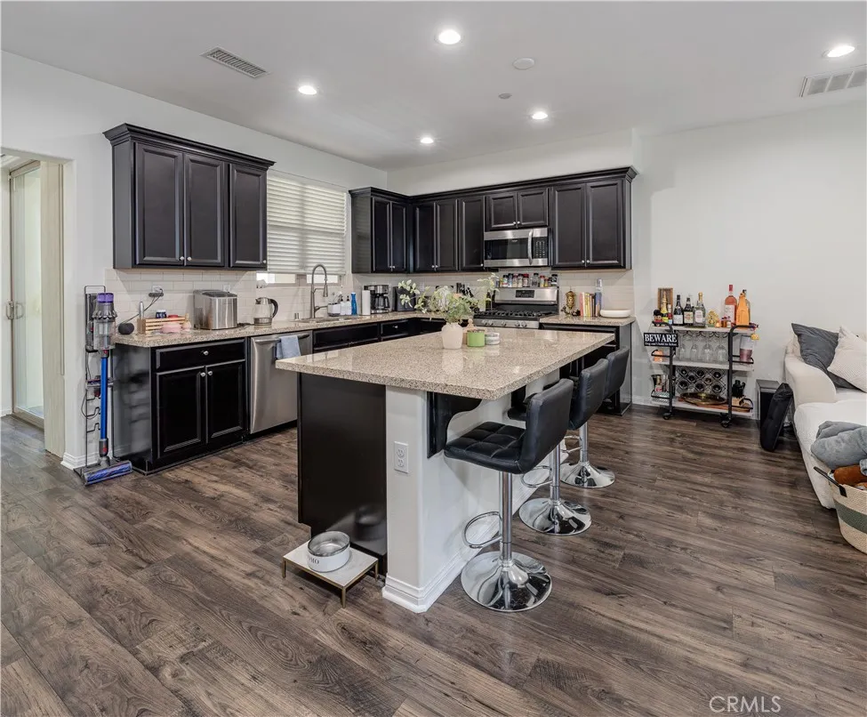11905 Nixon Whittier, CA 90601