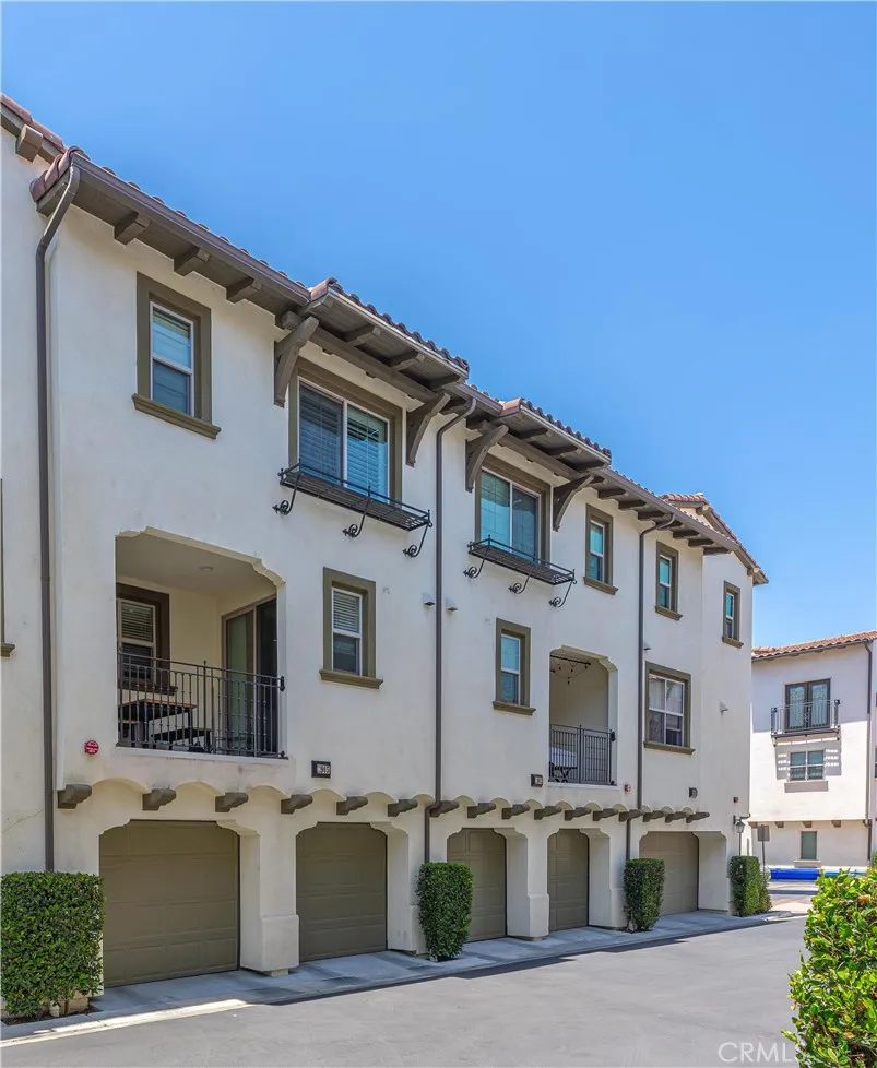 11905 Nixon Whittier, CA 90601
